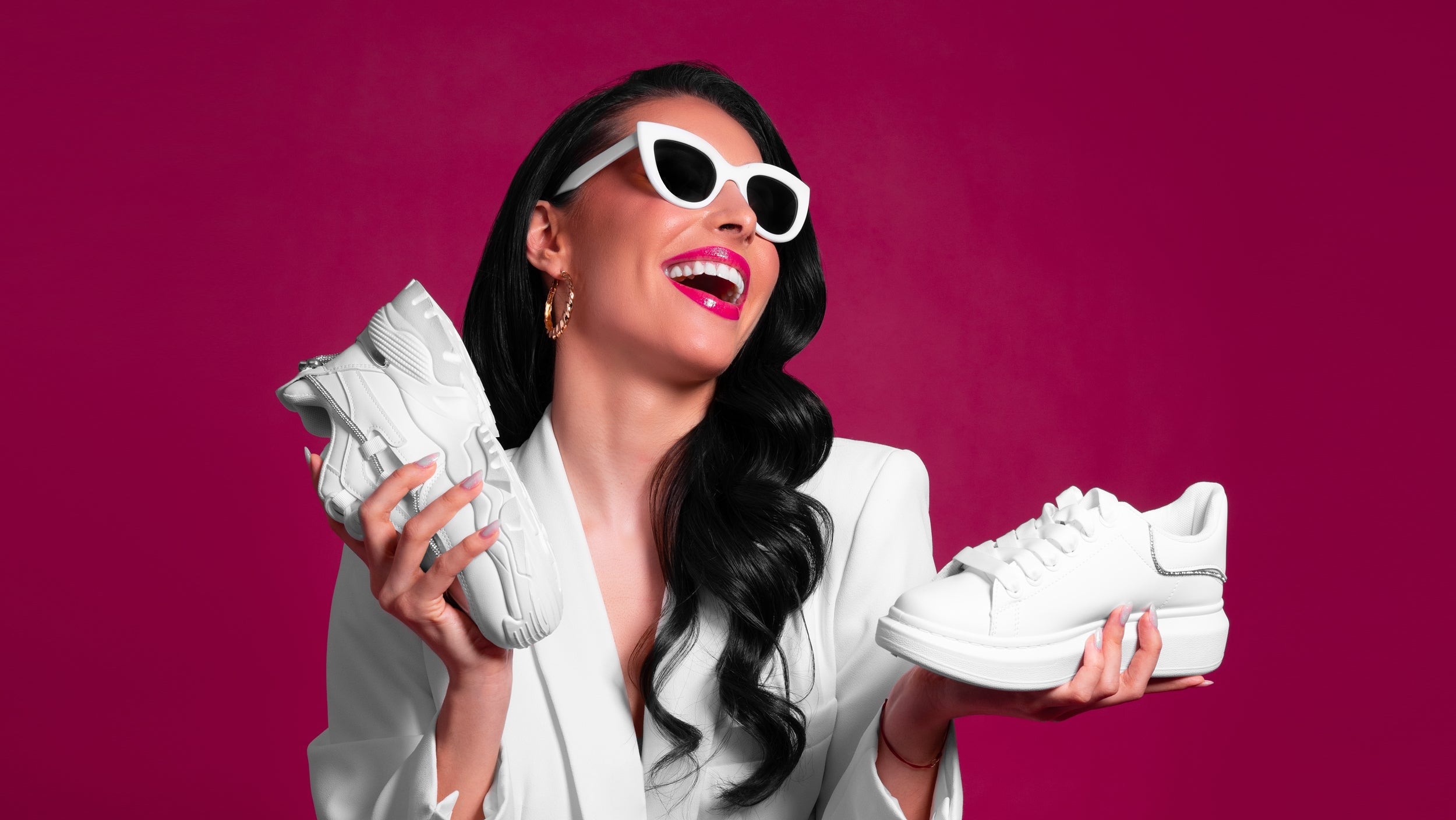 DE LA CORSET LA SNEAKERS: LIBERTATEA DE A ALEGE ÎN MODA FEMININĂ
