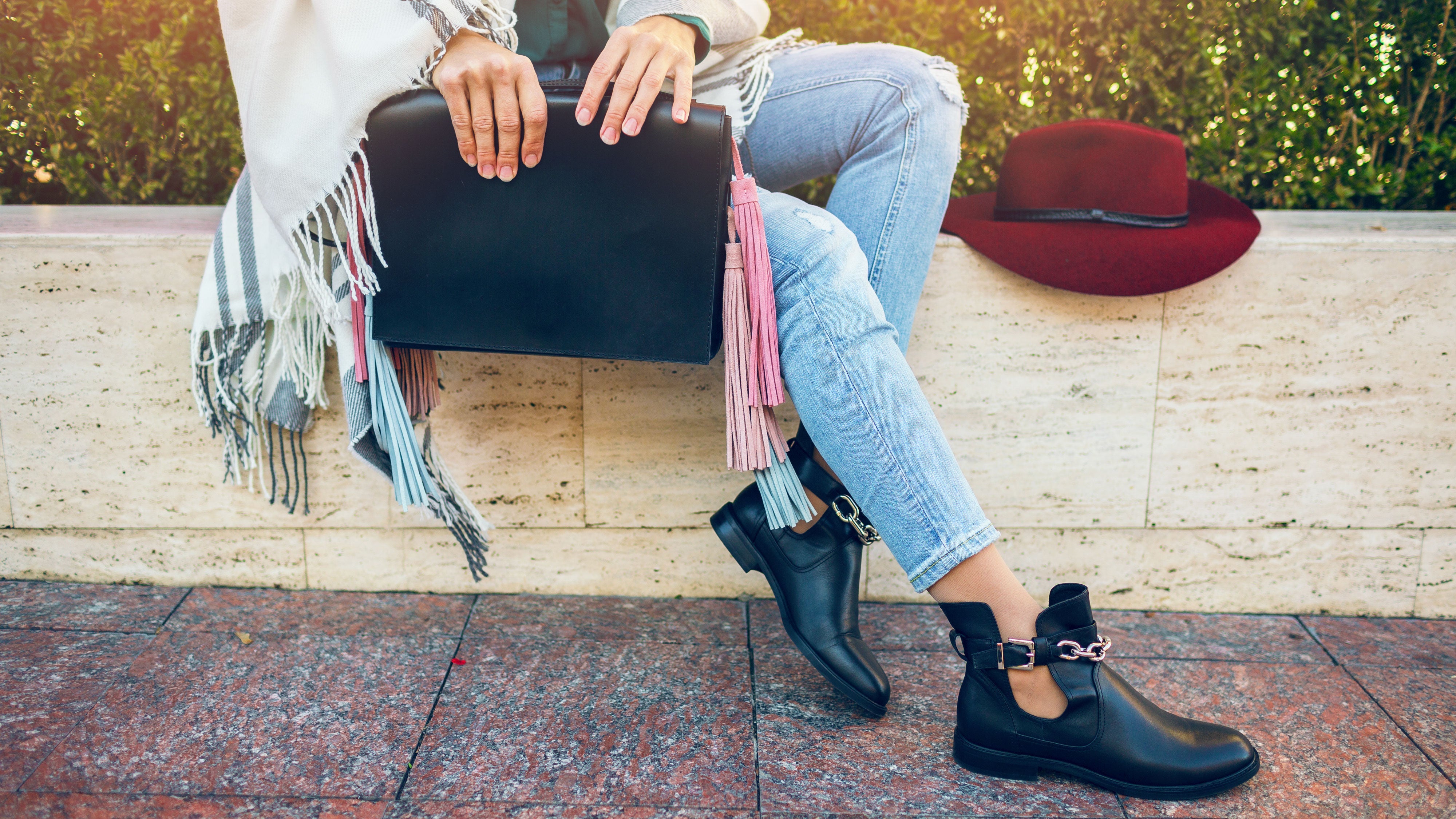 GHETE NOI DE TOAMNĂ? DA, TE AȘTEAPTĂ LA UN CLICK DISTANȚĂ!